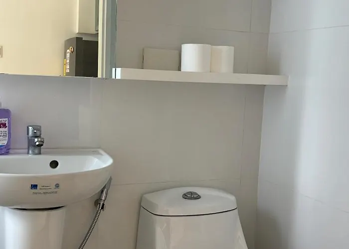 Sunset And Golf Course View Bgc 2br Апартаменты Манила